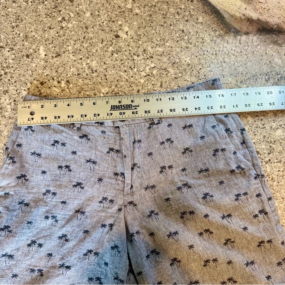 Banana Republic l Aiden Short l Size 32 - Picture 4 of 11